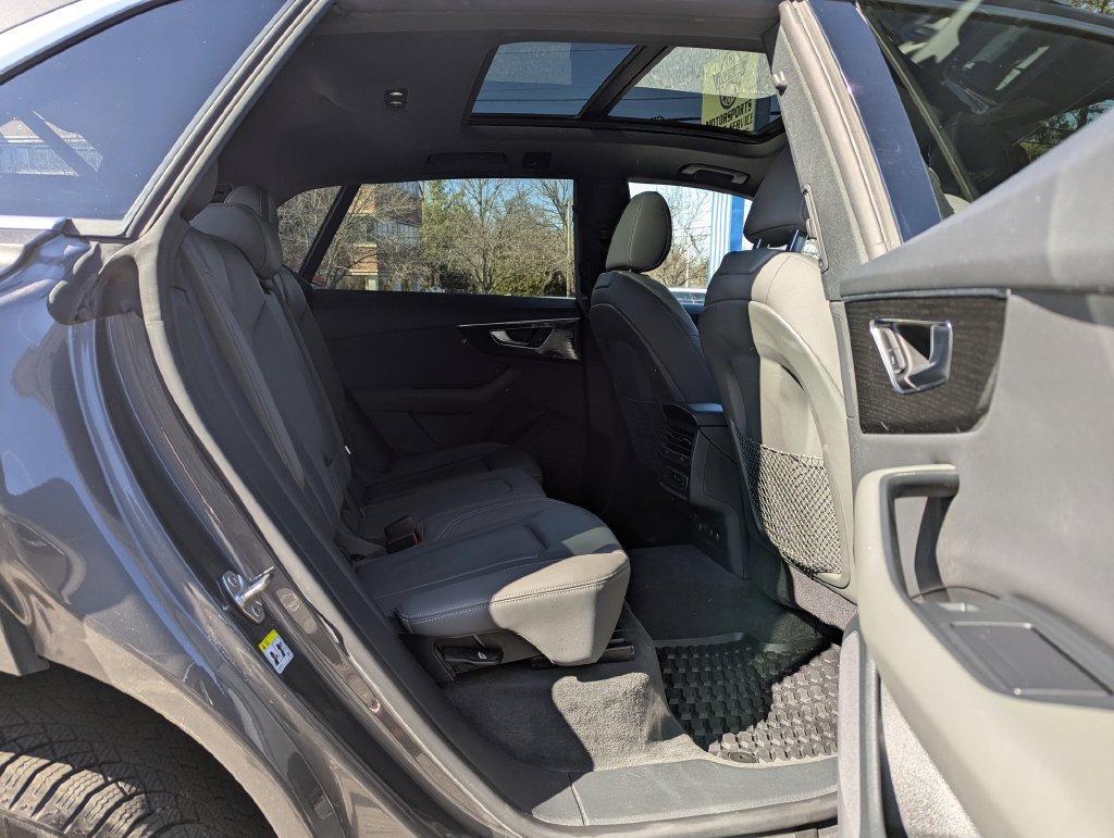 Used 2019 Audi Q8 Premium AWD/4WD image 36