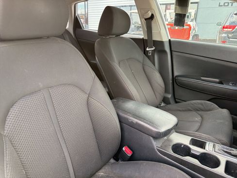 Used 2016 Kia Optima LX FWD image 8