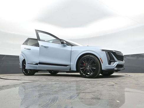 New 2026 Cadillac Lyriq V image 51