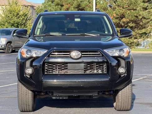 Certified 2021 Toyota 4Runner SR5 Premium w/ Moonroof Package AWD/4WD image 9