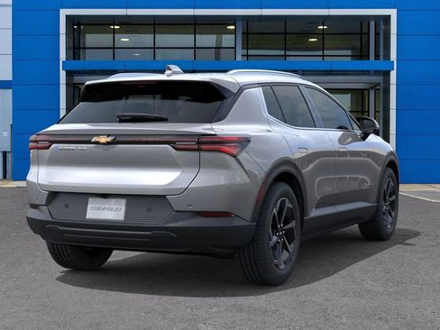 New 2026 Chevrolet Equinox EV LT image 4