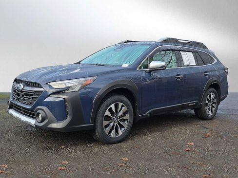 Used 2023 Subaru Outback Touring w/ Popular Package #2 image 7