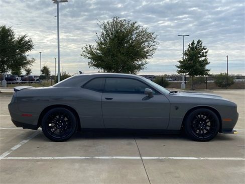 Used 2023 Dodge Challenger SRT Hellcat image 8