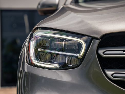 Used 2022 Mercedes-Benz GLC 300 image 9