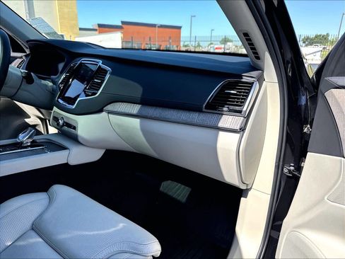 Used 2024 Volvo XC90 T8 Ultimate w/ Protection Package Premier AWD/4WD image 19