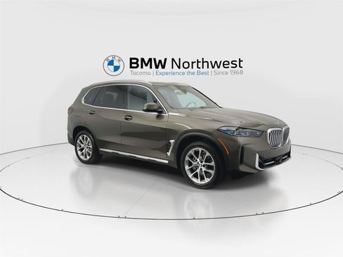Used 2025 BMW X5 xDrive40i w/ Climate Comfort Package AWD/4WD image 6