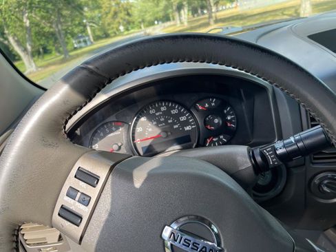 Used 2005 Nissan Titan SE image 27
