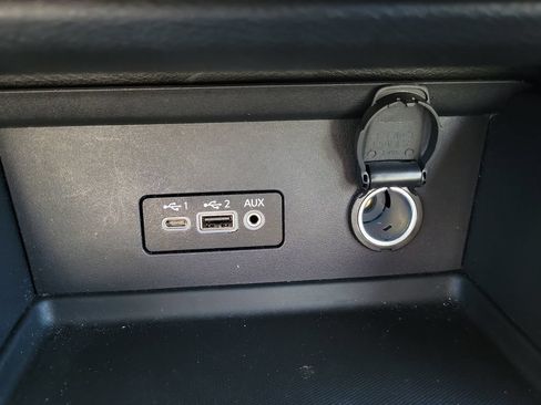 Used 2022 Nissan Sentra SR w/ SR Premium Package FWD image 26