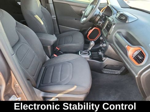 Used 2020 Jeep Renegade Latitude image 16