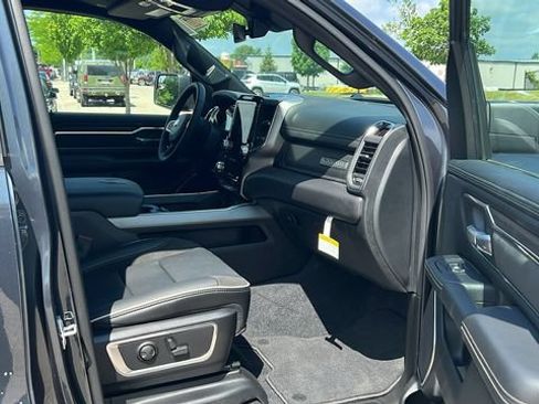New 2026 RAM 1500 Laramie AWD/4WD image 22