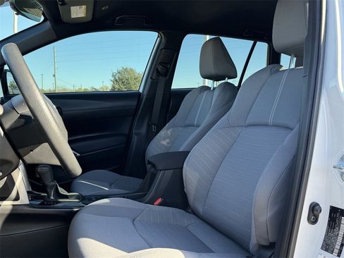 Used 2025 Toyota Corolla Cross AWD Hybrid image 15