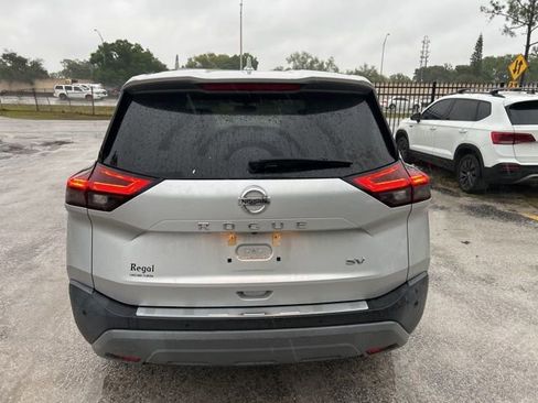 Used 2021 Nissan Rogue SV image 16