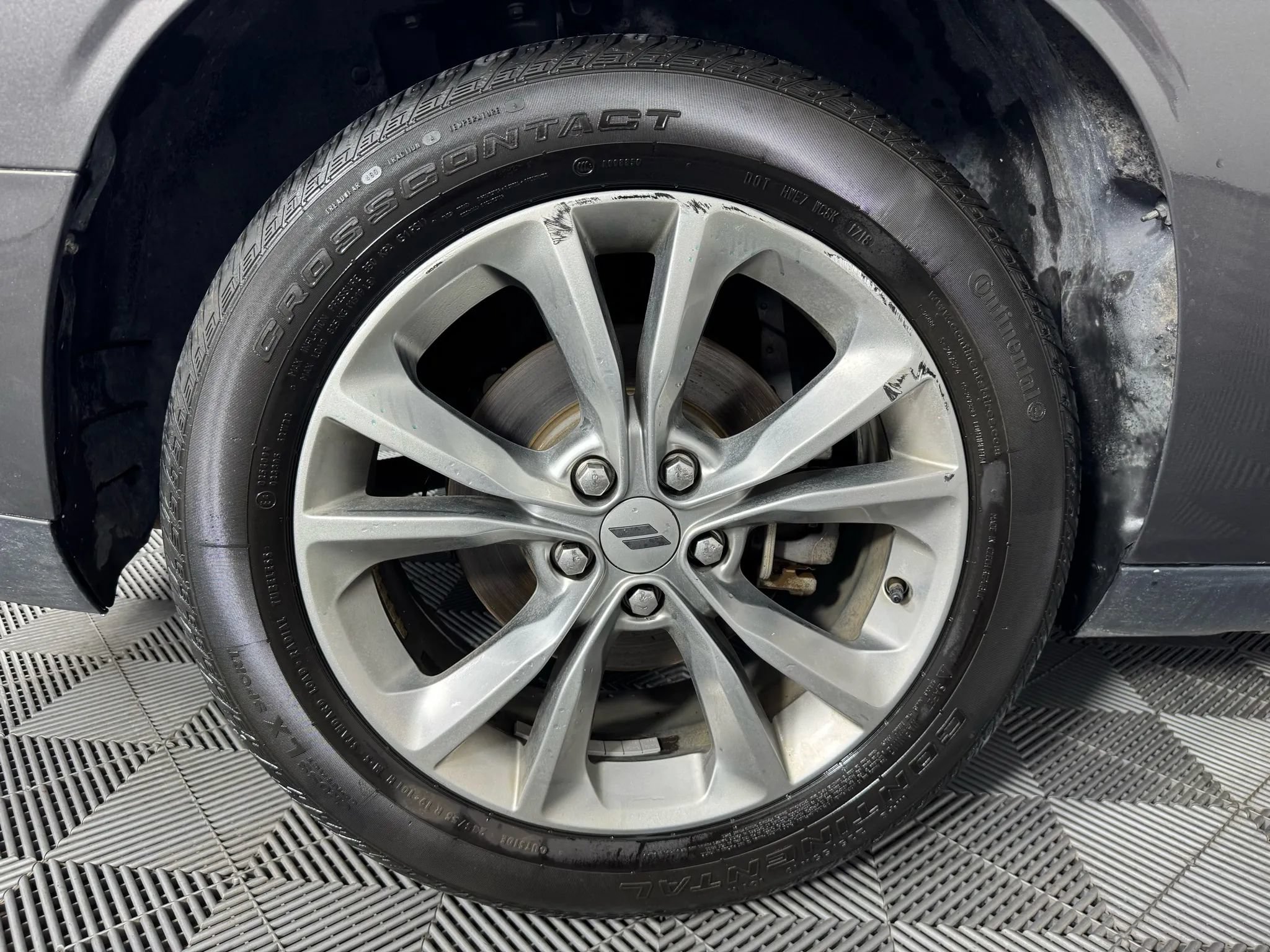 Used 2021 Dodge Challenger SXT AWD/4WD image 38