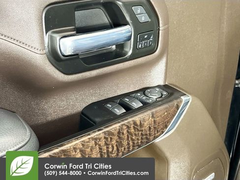 Used 2022 GMC Sierra 3500 Denali w/ Technology Package image 12