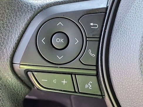 Used 2022 Toyota Corolla LE FWD image 21