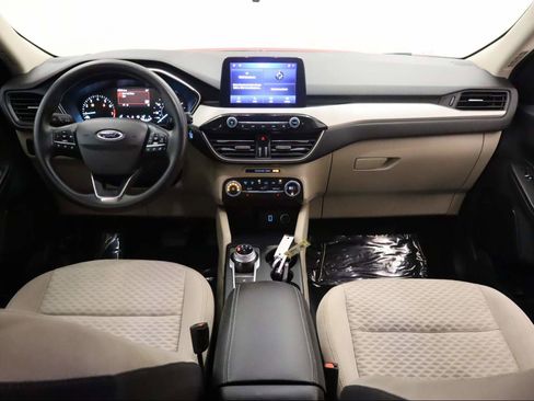 Used 2020 Ford Escape SE image 5