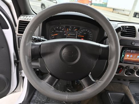 Used 2004 Chevrolet Colorado LS image 16