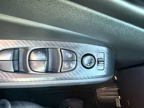 Used 2024 Nissan Altima 2.5 SV image 23