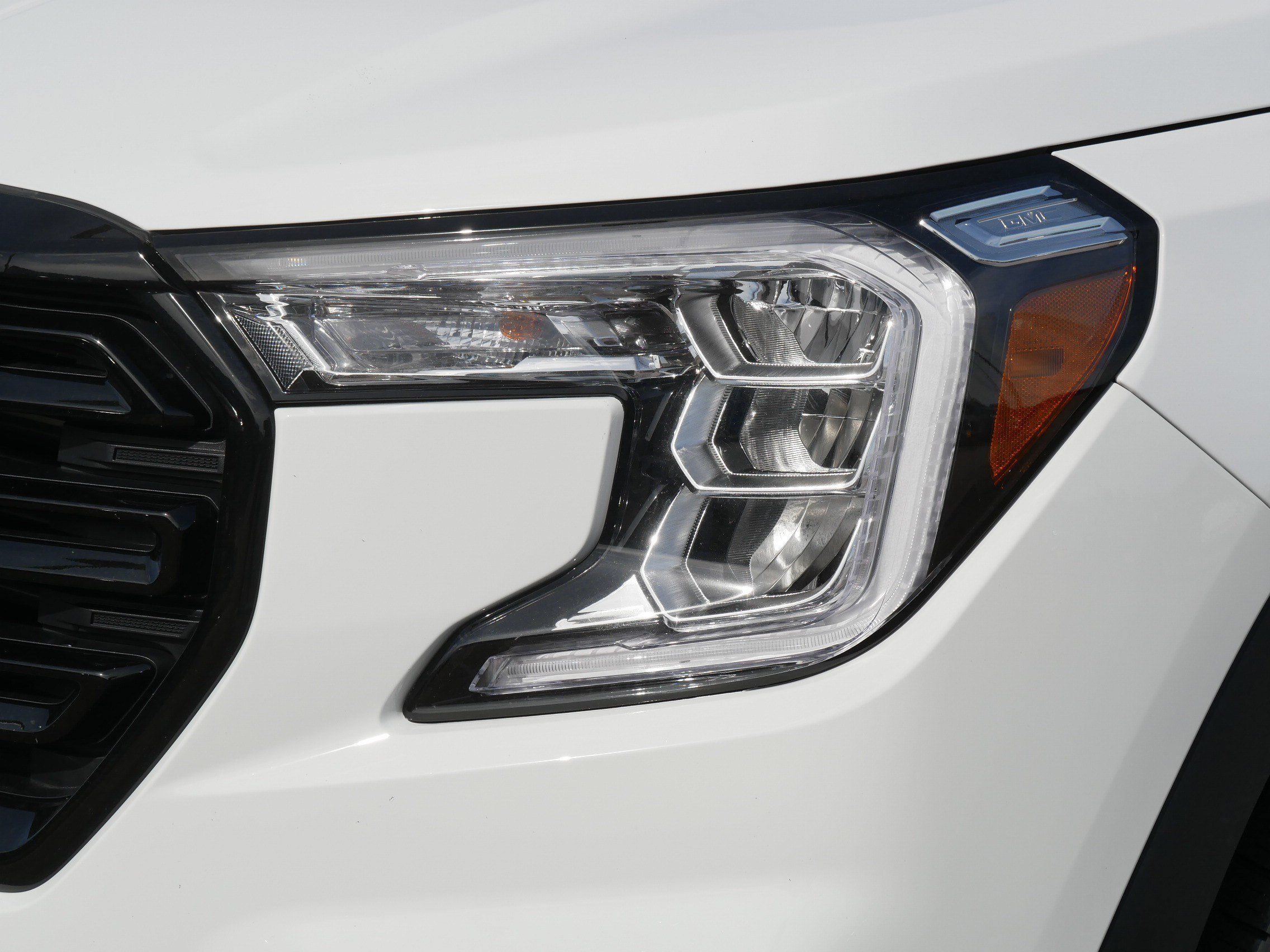 Used 2024 GMC Terrain SLT w/ Infotainment Package II AWD/4WD image 16