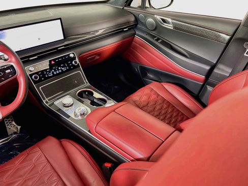 Used 2025 Genesis GV80 3.5T e-SC AWD/4WD image 24