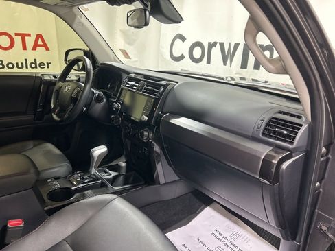Used 2022 Toyota 4Runner TRD Off-Road Premium image 12