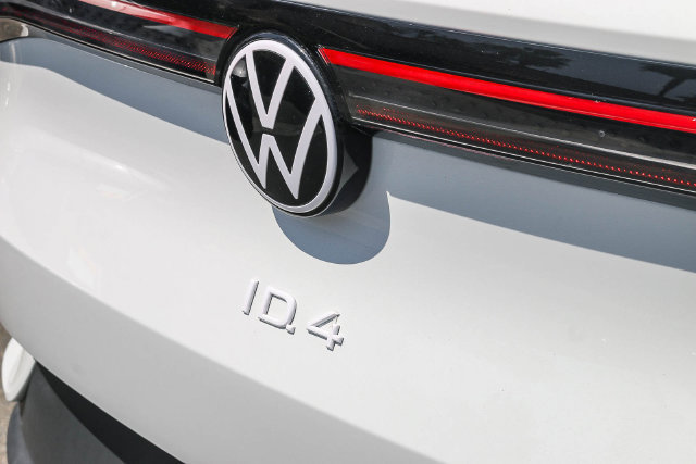 Used 2023 Volkswagen ID.4 Pro RWD image 13