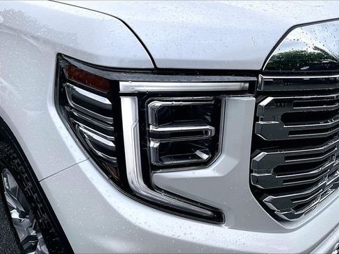 Used 2023 GMC Sierra 1500 Denali w/ Denali Reserve Package AWD/4WD image 32