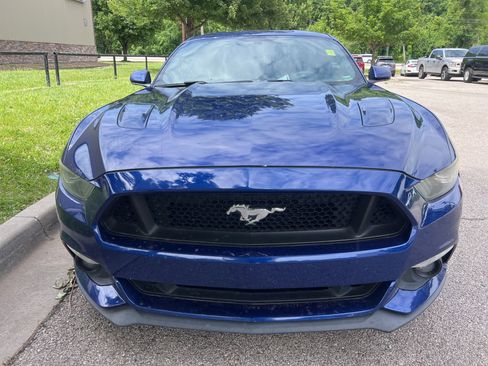 Used 2015 Ford Mustang GT RWD image 2