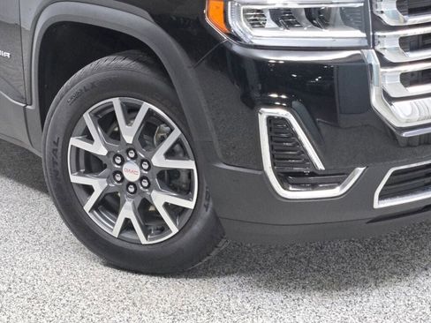 Used 2023 GMC Acadia SLE image 3