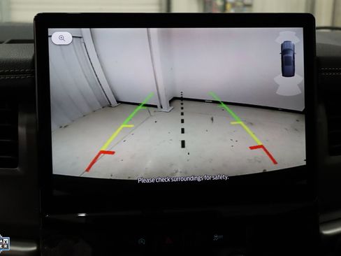 Used 2024 Ford Expedition XLT image 21