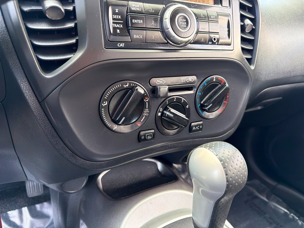 Used 2014 Nissan Juke S AWD/4WD image 32