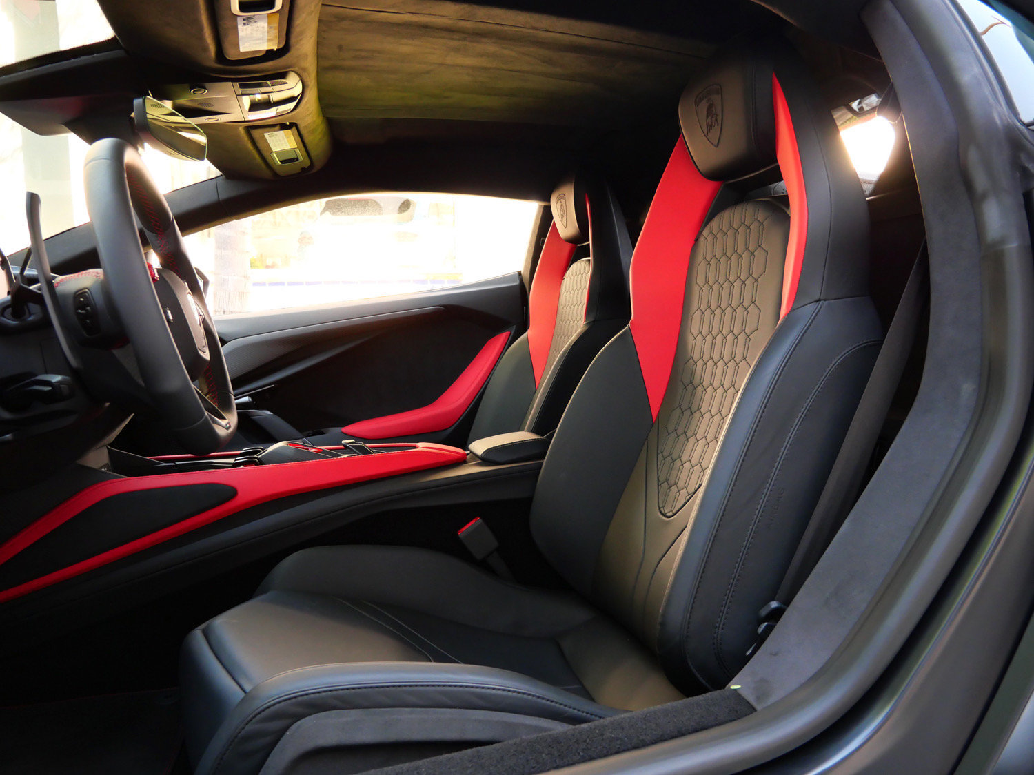 Used 2024 Lamborghini Revuelto AWD/4WD image 6