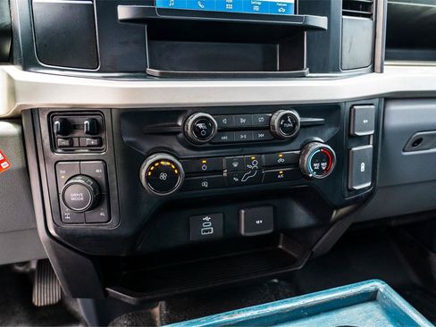 Used 2024 Ford F250 XL w/ XL Driver Assist Package AWD/4WD image 19