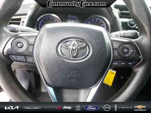 Used 2019 Toyota Camry LE image 15
