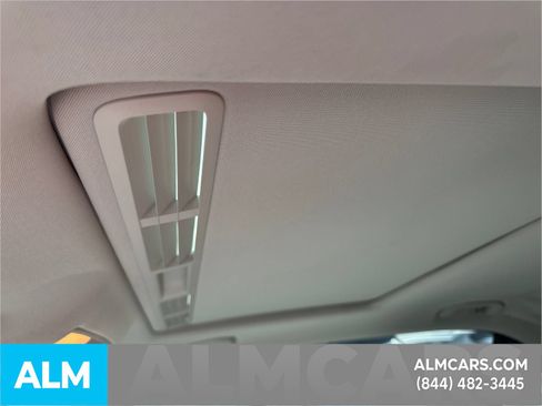 Used 2015 Mercedes-Benz E 250 BlueTEC Sedan image 38