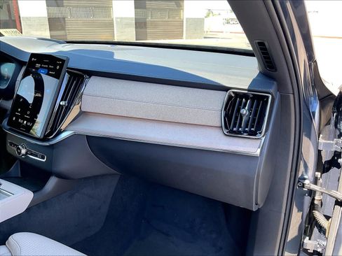 New 2026 Volvo XC90 T8 Ultra w/ Protection Package AWD/4WD image 29