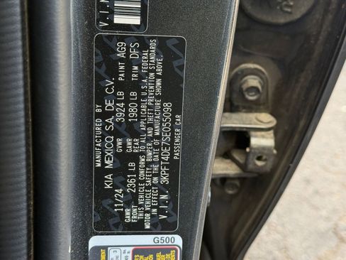 Used 2025 Kia K4 FWD image 27