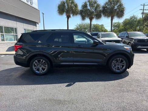 Used 2023 Ford Explorer XLT w/ Equipment Group 202A image 9