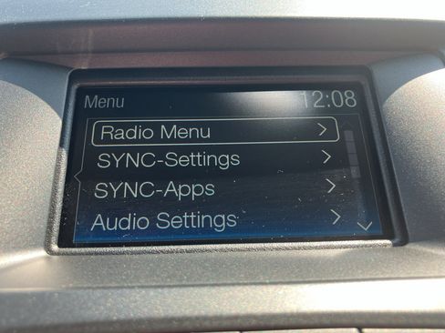 Used 2018 Ford Edge SEL AWD/4WD image 16