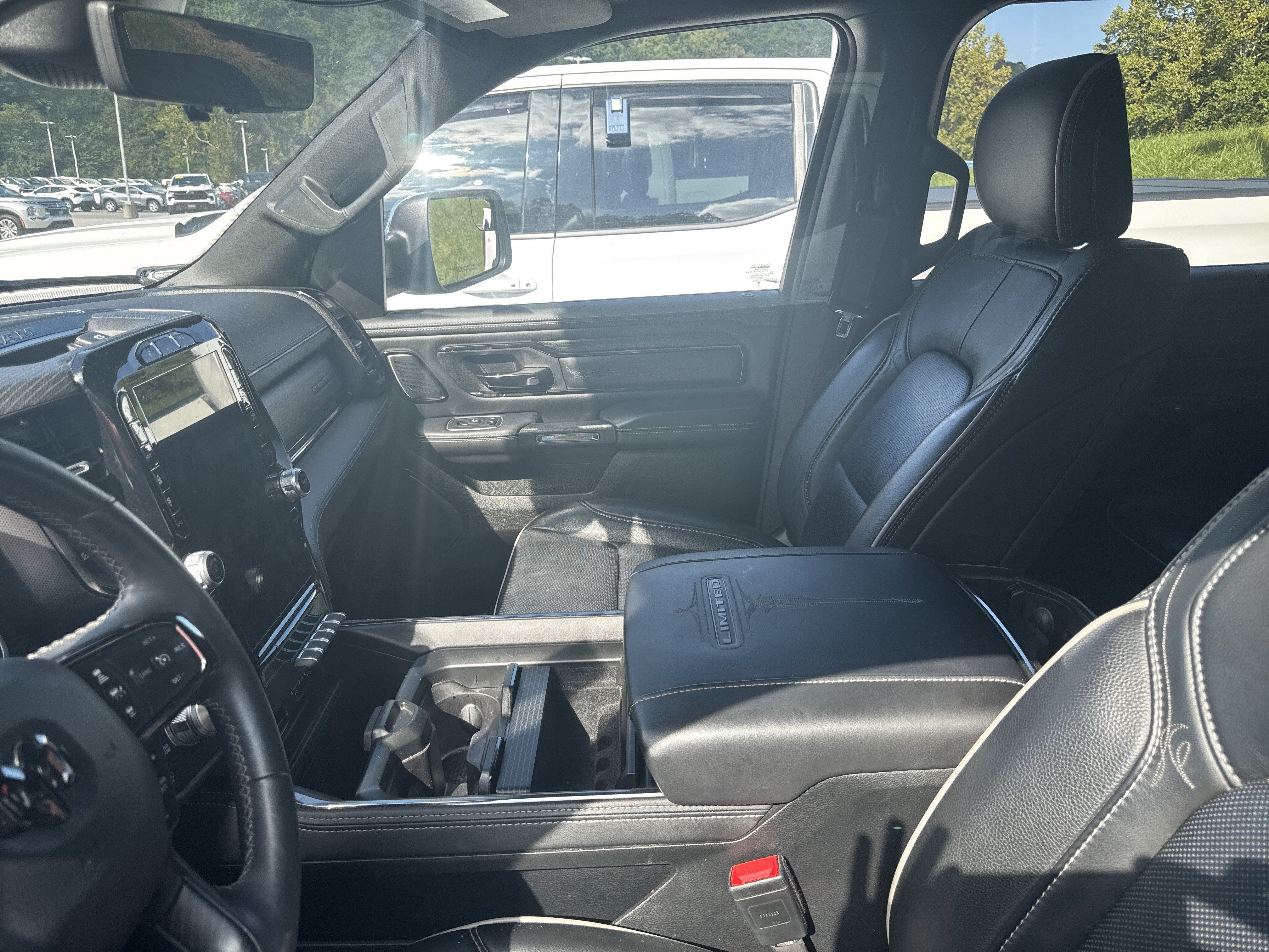 Used 2024 RAM 1500 Limited AWD/4WD image 7