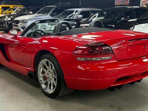 Used 2005 Dodge Viper SRT-10 image 6
