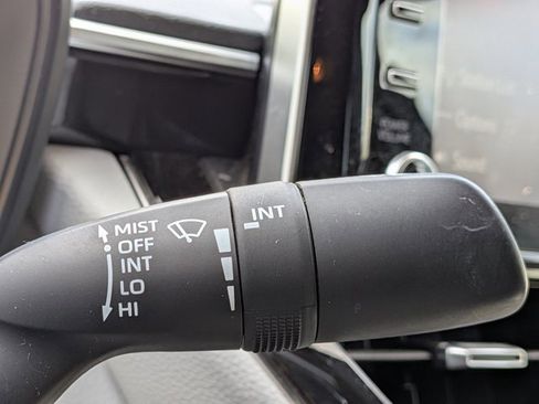 Used 2021 Toyota Corolla SE w/ SE Premium Package image 10