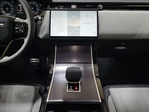 New 2026 Land Rover Range Rover Velar Dynamic SE image 26