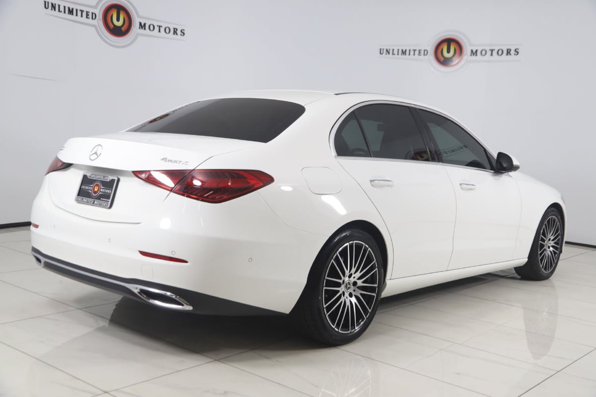 Used 2024 Mercedes-Benz C 300 4MATIC Sedan image 3