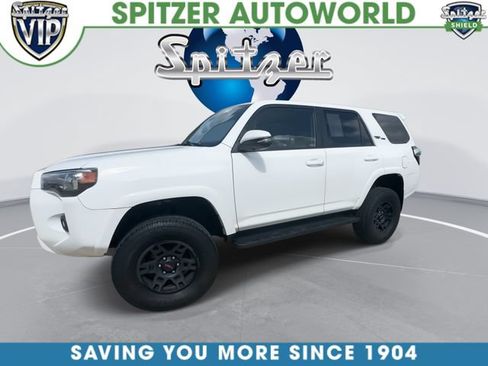 Used 2017 Toyota 4Runner SR5 Premium AWD/4WD image 4