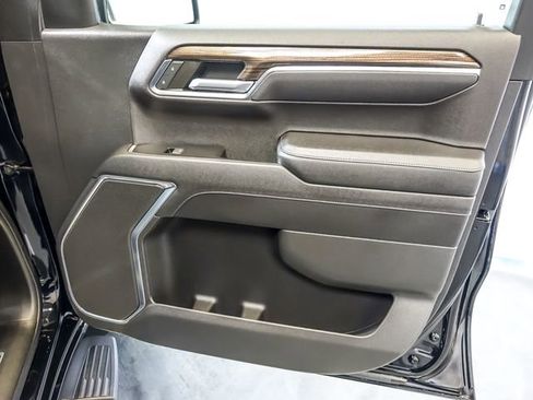 Used 2023 Chevrolet Silverado 1500 LT AWD/4WD image 29