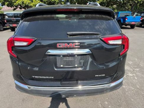Used 2024 GMC Terrain SLT AWD/4WD image 4