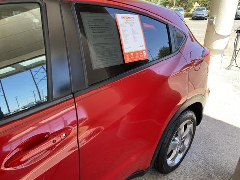 Used 2017 Honda HR-V EX image 54