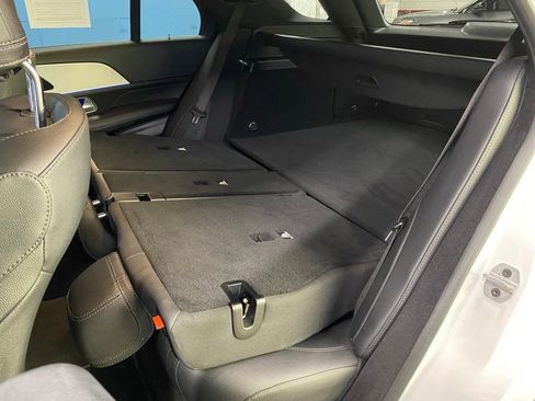 Used 2024 Mercedes-Benz GLE 450e 4MATIC image 39