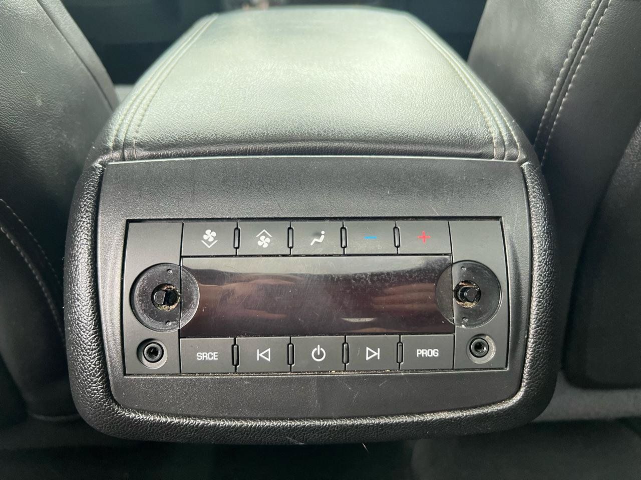 Used 2016 GMC Acadia Denali AWD/4WD image 19